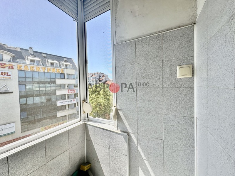 De vânzare  2 dormitoare Burgas , Țentâr , 45 mp | 37877779 - imagine [14]