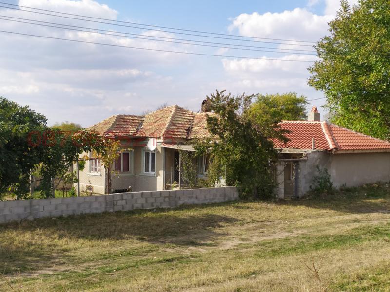 Продава КЪЩА, с. Момчилово, област Варна, снимка 2 - Къщи - 52789785