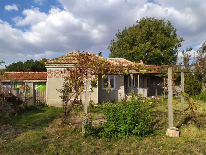 Продава КЪЩА, с. Момчилово, област Варна, снимка 3 - Къщи - 52789785