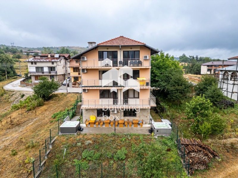 Продава  Хотел област Пазарджик , гр. Батак , 630 кв.м | 87783804