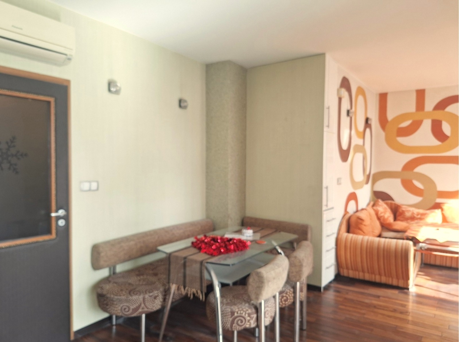 Продава 3-СТАЕН, гр. София, Борово, снимка 2 - Апартаменти - 54058562