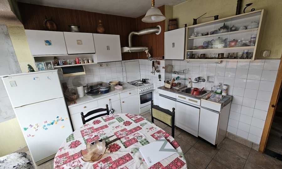 Продава 3-СТАЕН, гр. Смолян, Устово, снимка 2 - Апартаменти - 54082100