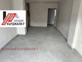 2 hálószobás Vazrozsdenci, Kardzsali