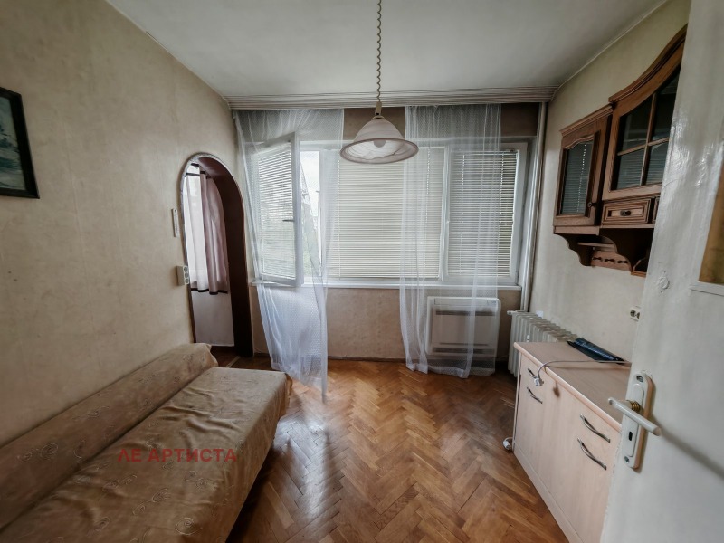 Til salgs  1 soverom Sofia , Krasno selo , 48 kvm | 30617055 - bilde [2]