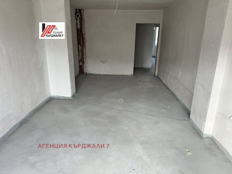 Eladó  2 hálószobás Kardzsali , Vazrozsdenci , 95 négyzetméter | 93455938