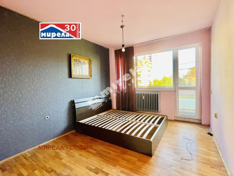 Продава 3-СТАЕН, гр. София, Борово, снимка 2 - Апартаменти - 52229560