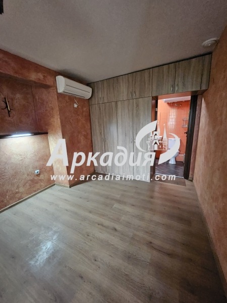 In vendita  Casa Plovdiv , Tsentar , 250 mq | 40021375 - Immagine [13]