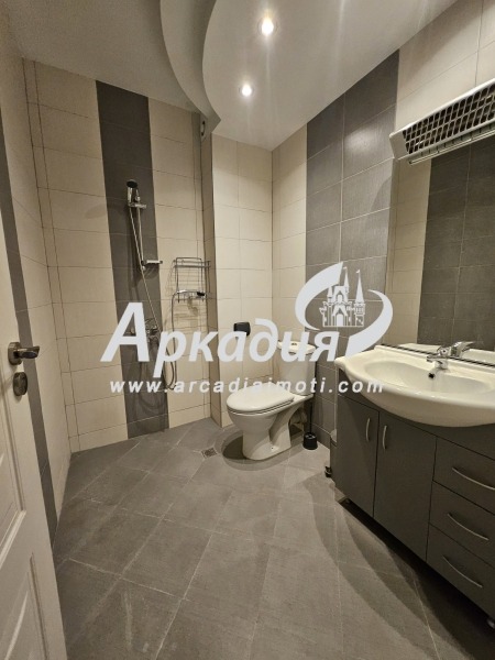 In vendita  Casa Plovdiv , Tsentar , 250 mq | 40021375 - Immagine [3]