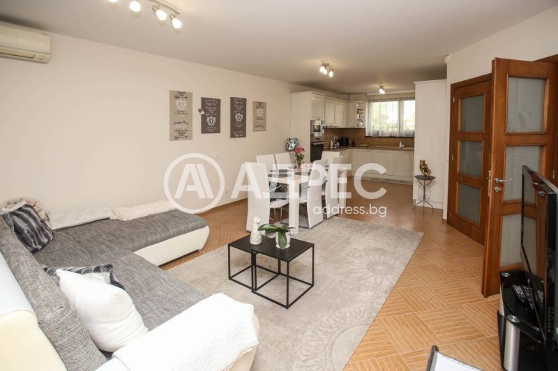 Eladó  Ház Sofia , Pancsarevo , 221 négyzetméter | 10207498 - kép [6]