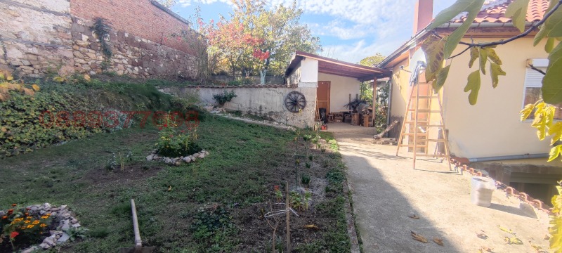 Продава КЪЩА, гр. Перущица, област Пловдив, снимка 2 - Къщи - 53495672