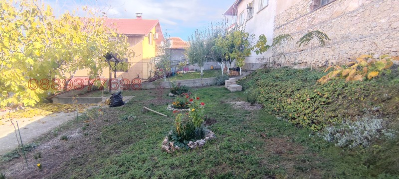 Продава КЪЩА, гр. Перущица, област Пловдив, снимка 2 - Къщи - 52844189