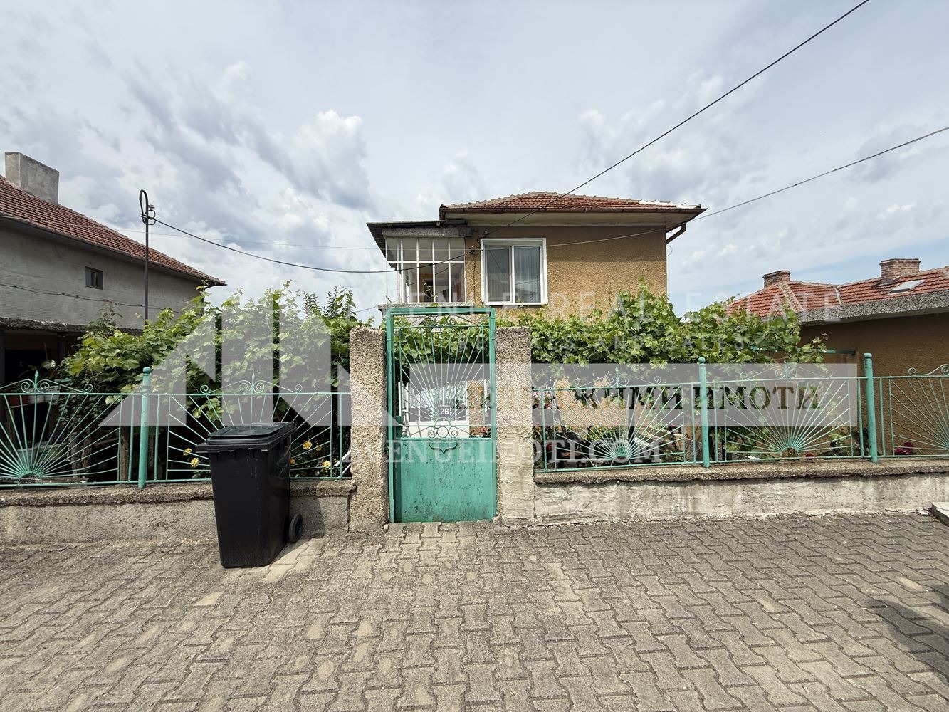Продава КЪЩА, гр. Елхово, област Ямбол