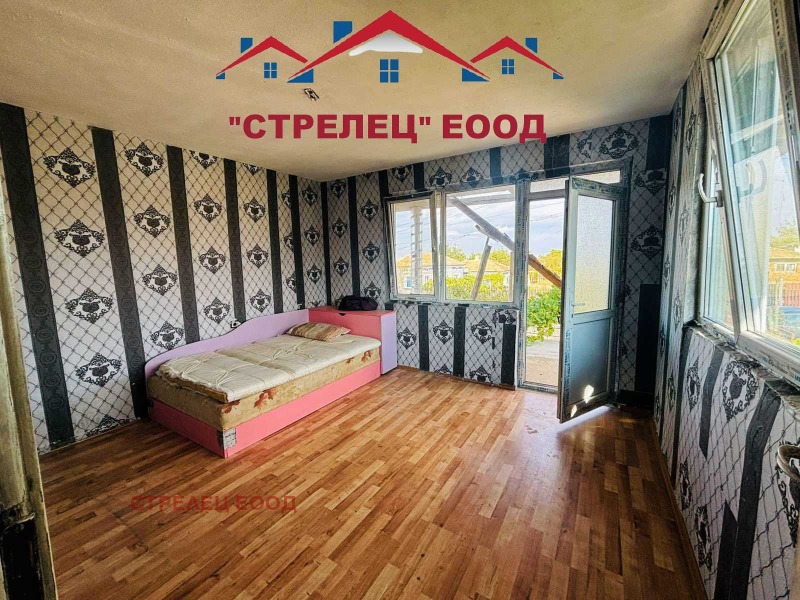 Продава КЪЩА, с. Карапелит, област Добрич, снимка 5 - Къщи - 52687334