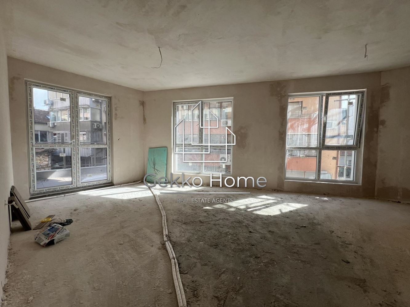 Продава 3-СТАЕН, гр. Варна, Погреби, снимка 2 - Апартаменти - 54500150