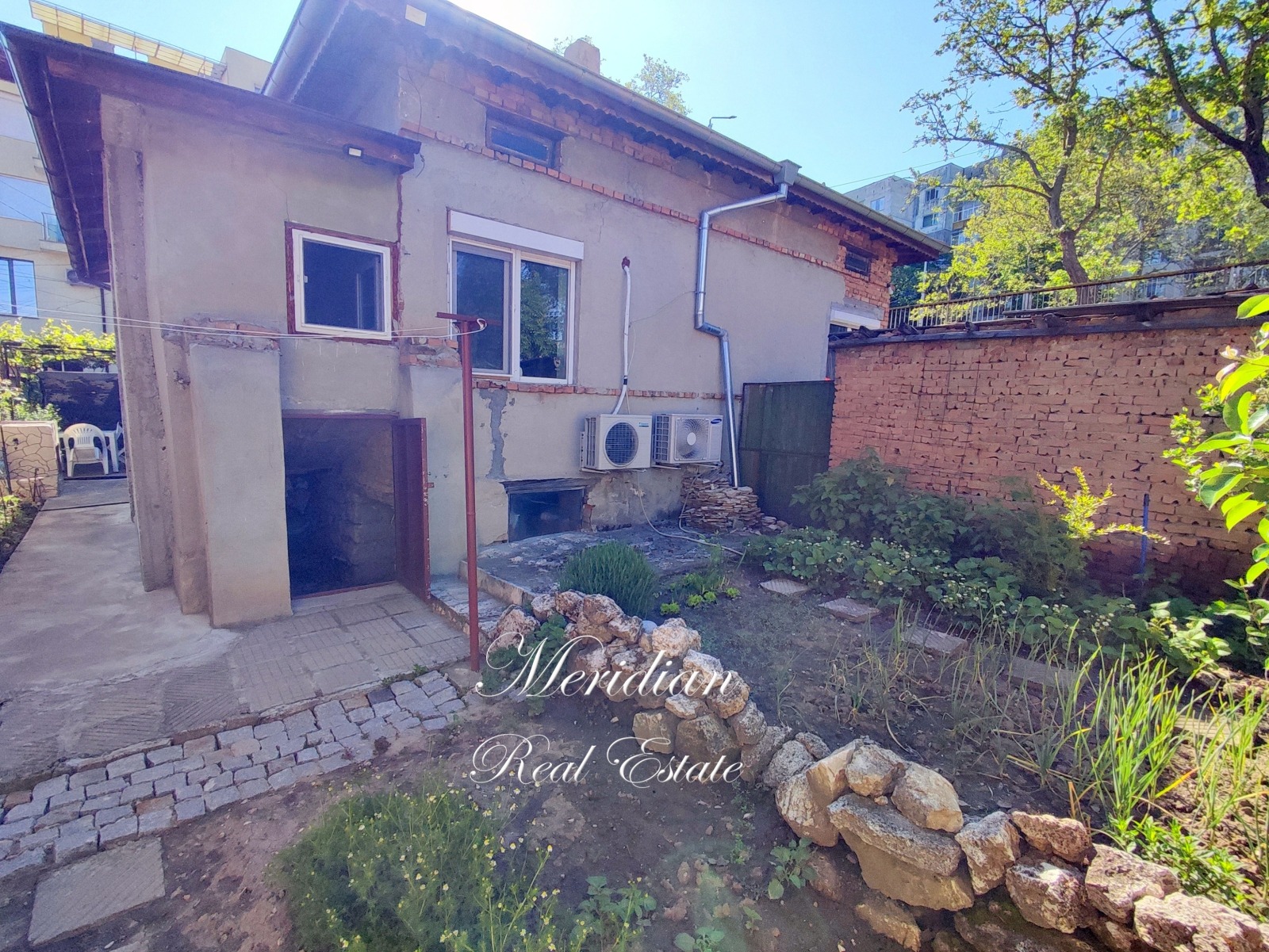 Продава КЪЩА, гр. Добрич, Център, снимка 16 - Къщи - 54602714