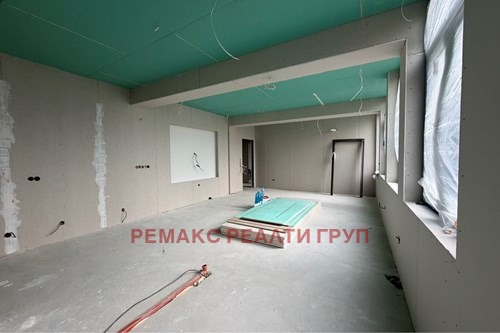 Продава 4-СТАЕН, гр. Търговище, Център, снимка 2 - Апартаменти - 55755654