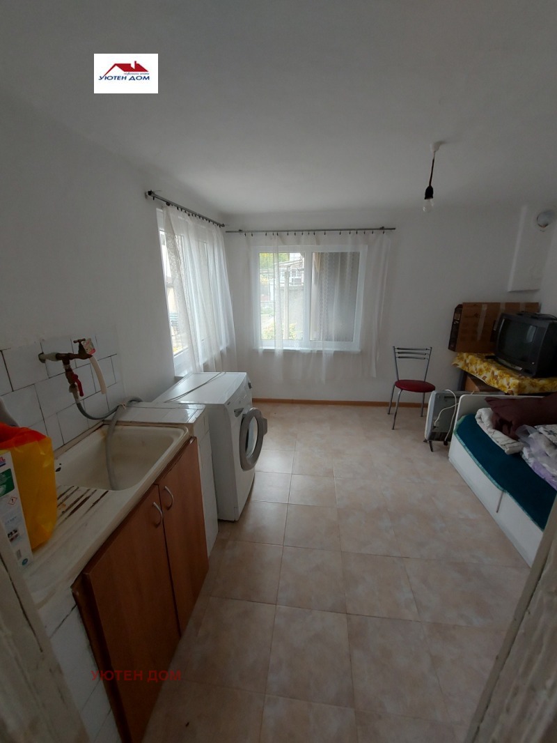 Продава КЪЩА, гр. Шумен, Добруджански, снимка 8 - Къщи - 53027283