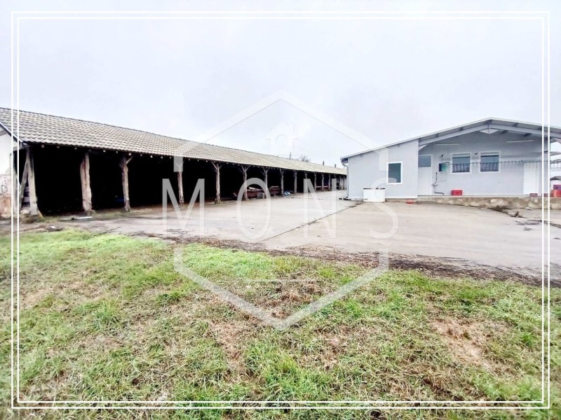 Продава ПРОМ. ПОМЕЩЕНИЕ, с. Сенник, област Габрово, снимка 2 - Производствени сгради - 53428016