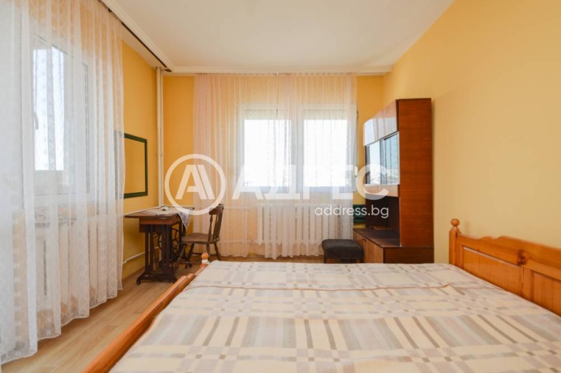 Продава 3-СТАЕН, гр. Бургас, Зорница, снимка 2 - Апартаменти - 52143113