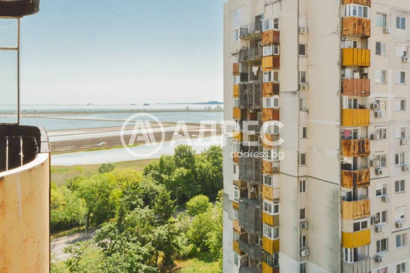 Продава 3-СТАЕН, гр. Бургас, Зорница, снимка 4 - Апартаменти - 52143113