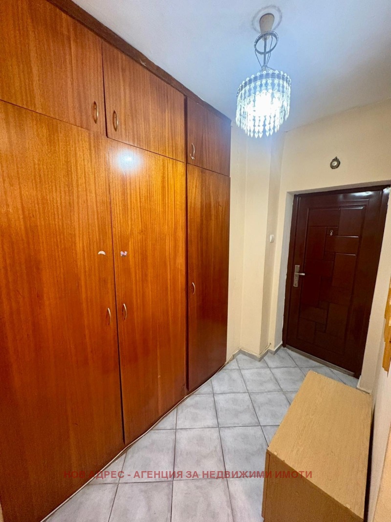Продава 3-СТАЕН, гр. Търговище, Вароша, снимка 9 - Апартаменти - 52543634