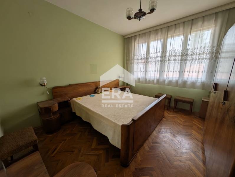 Продава 3-СТАЕН, гр. Шумен, Център, снимка 4 - Апартаменти - 54830280