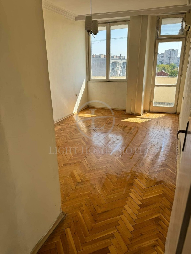 Zu verkaufen  3 Schlafzimmer Plowdiw , Kjutschuk Parisch , 104 qm | 77000896 - Bild [2]