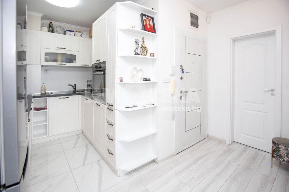 Продава МНОГОСТАЕН, гр. София, Център, снимка 9 - Апартаменти - 55888034