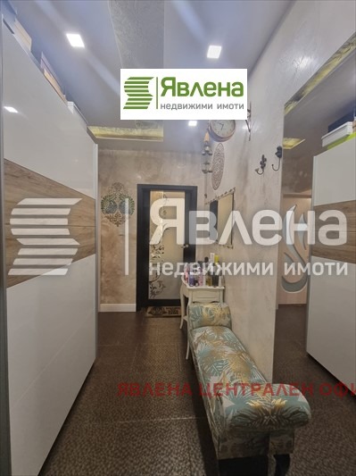 Продава  2-стаен град София , Света Троица , 70 кв.м | 96121143 - изображение [13]