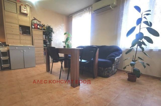 Продава 2-СТАЕН, гр. София, Връбница 2