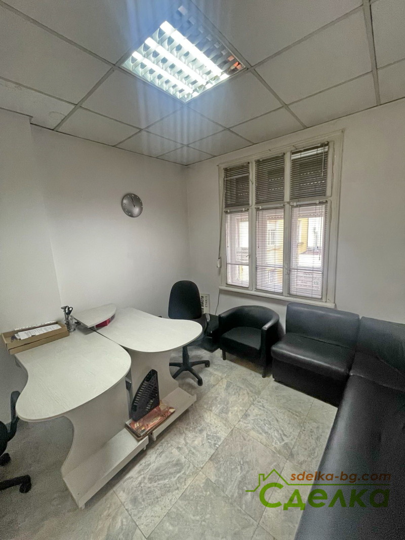 À vendre  Bureau Gabrovo , Tsentar , 17 m² | 85546578