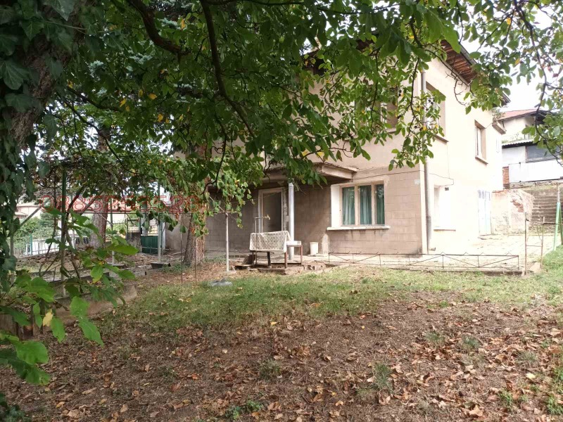 Продава КЪЩА, гр. София, с. Подгумер, снимка 2 - Къщи - 52783340