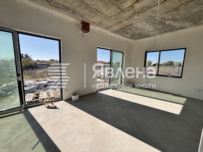 Продава КЪЩА, с. Калиманци, област Варна, снимка 3 - Къщи - 52205066