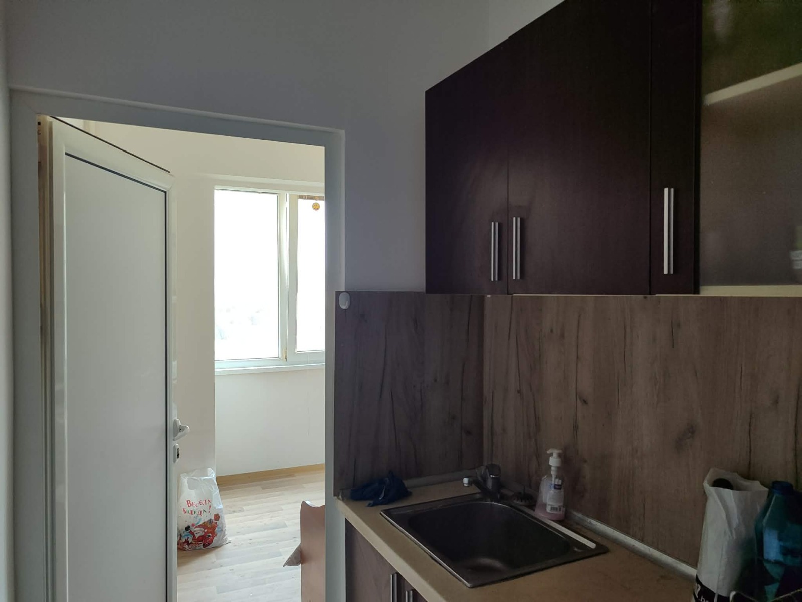 Продава 1-СТАЕН, гр. Враца, Дъбника, снимка 2 - Апартаменти - 54149278