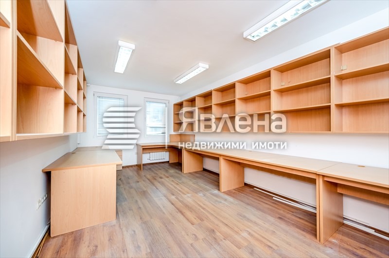 Продава МНОГОСТАЕН, гр. София, Борово, снимка 7 - Aпартаменти - 47932301