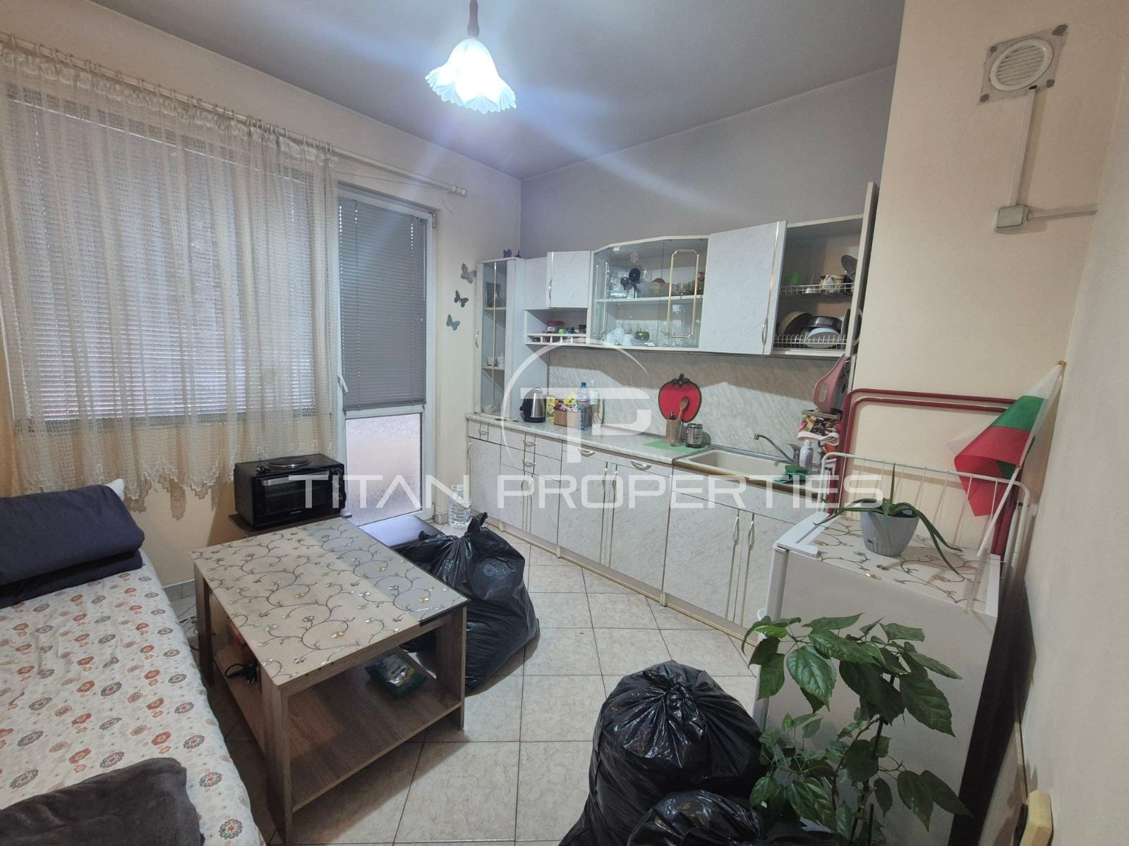 Продава 2-СТАЕН, гр. Пловдив, Каменица 2