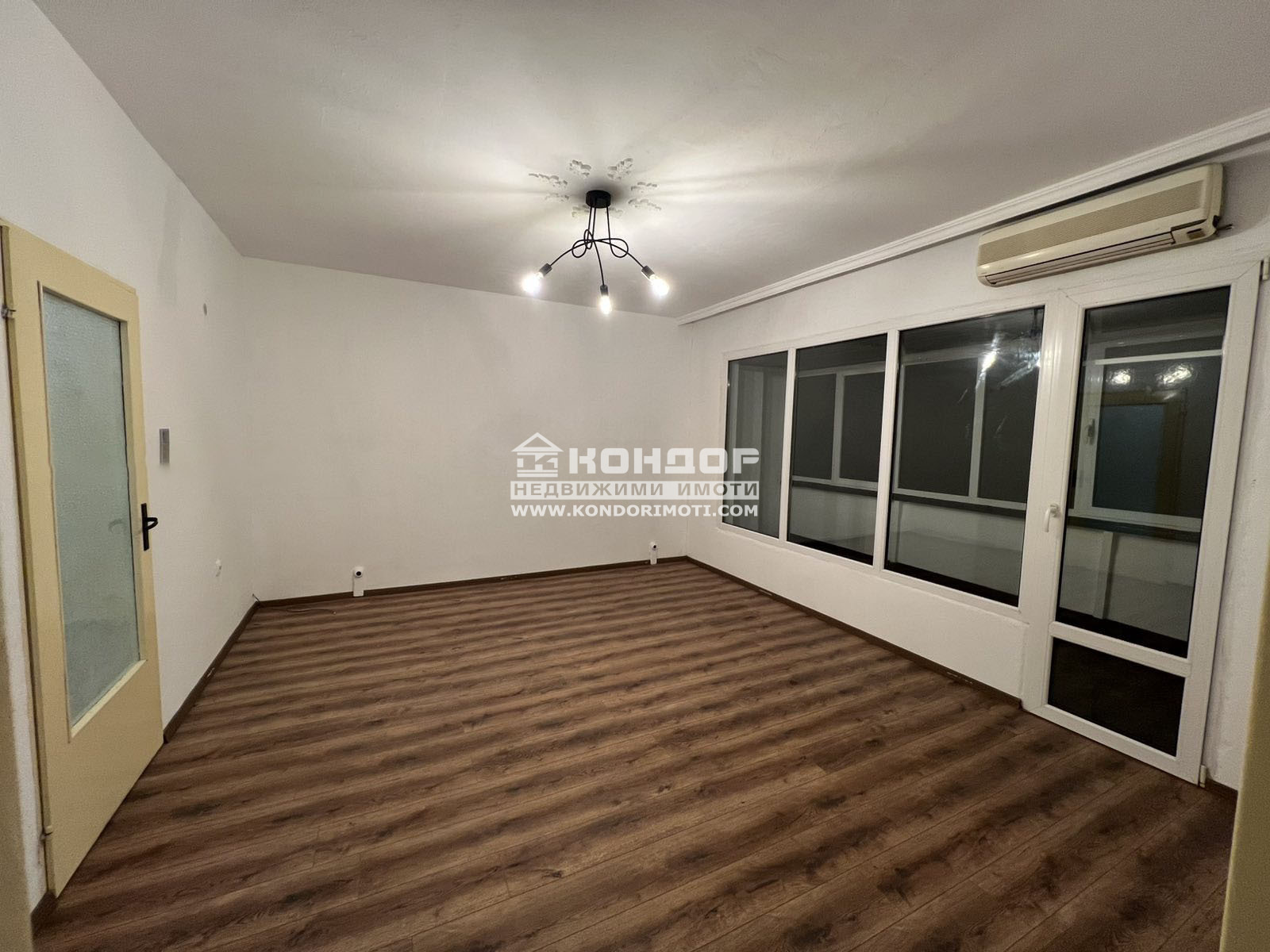Продава 3-СТАЕН, гр. Пловдив, Кючук Париж, снимка 12 - Апартаменти - 55406166