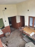 Продава КЪЩА, област Добрич, с. Ведрина • 33000 € • 38962880 — Holmes.bg