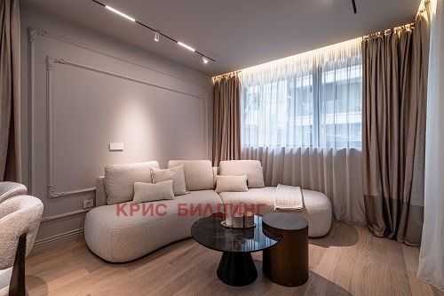 Eladó  1 hálószoba Varna , k.k. Sv.Sv. Konstantin i Elena , 72 négyzetméter | 39037350