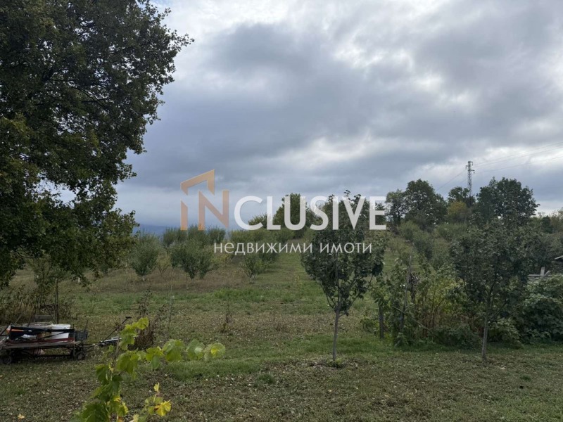 Продава ПАРЦЕЛ в област Перник, с. Студена - 1100 кв.м / 66 000 € » 129 084.78 лв., ИНКЛУЗИВ БЪЛГАРИЯ АД