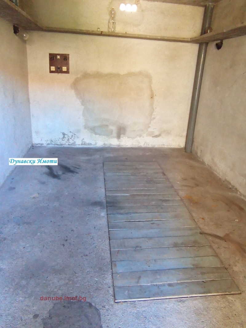 Продава ГАРАЖ, ПАРКОМЯСТО, гр. Русе, Дружба 1, снимка 2 - Гаражи и паркоместа - 53477503