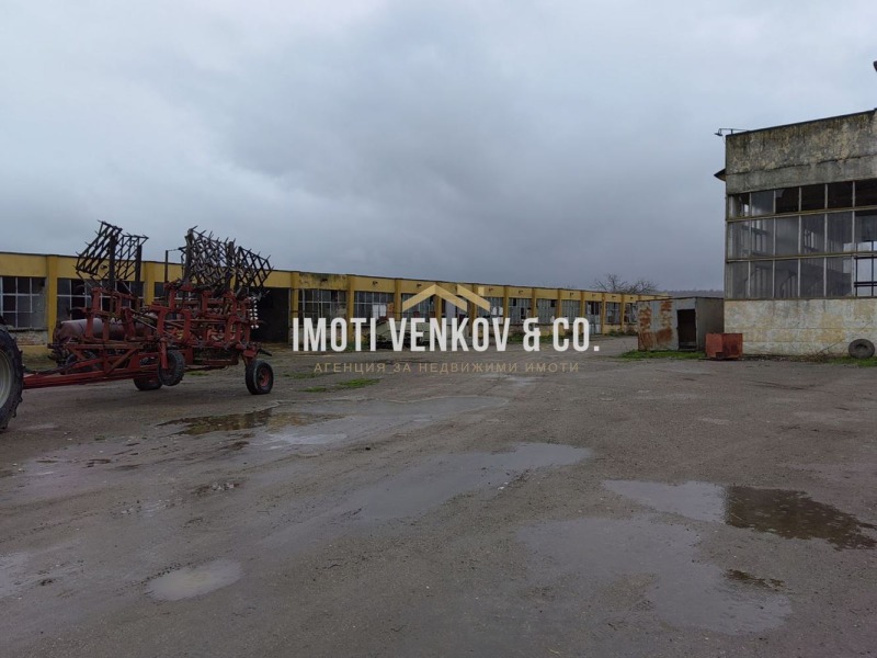 Na sprzedaż  Budynek przemysłowy region Łowecz , Dermanci , 16693 mkw | 22076779 - obraz [9]