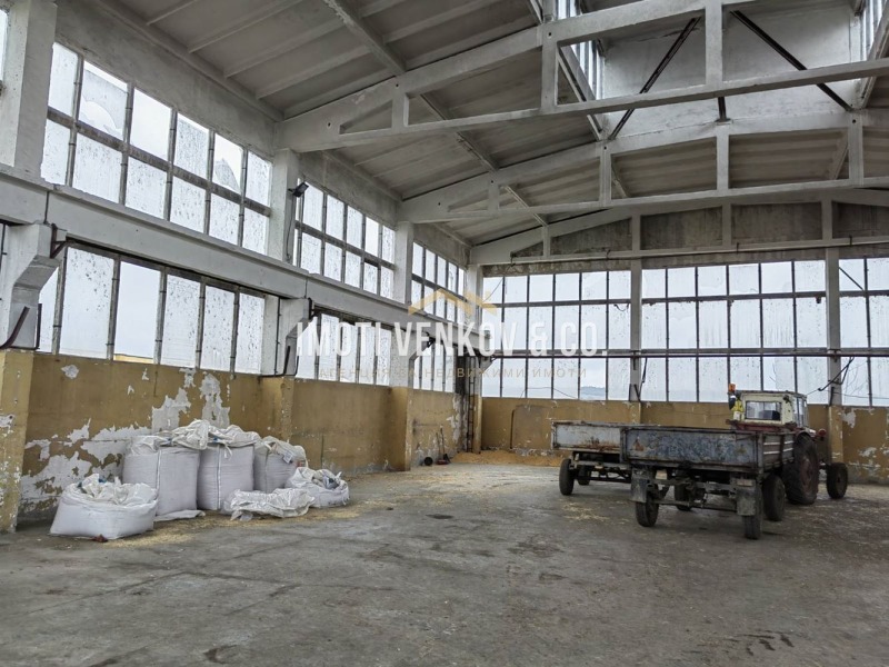 Na sprzedaż  Budynek przemysłowy region Łowecz , Dermanci , 16693 mkw | 22076779 - obraz [7]