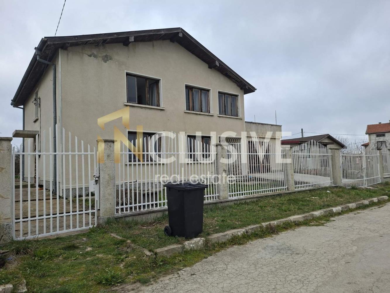 Продава КЪЩА, гр. Бяла, област Варна, снимка 2 - Къщи - 54329618