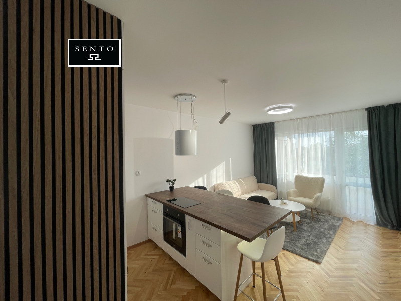 Продава 3-СТАЕН в град Русе, Възраждане - 75 кв.м / 172 000 € » 336 402.76 лв., СЕНТО