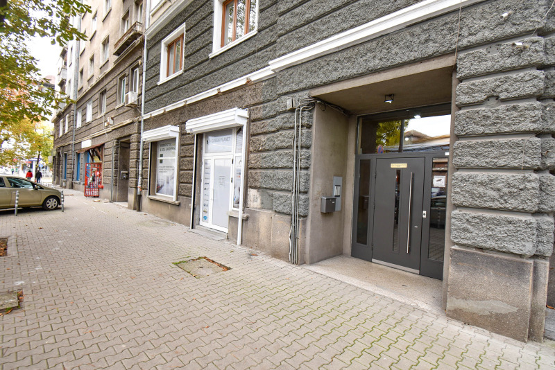 Na sprzedaż  2 sypialnie Sofia , Centar , 124 mkw | 61035105 - obraz [5]