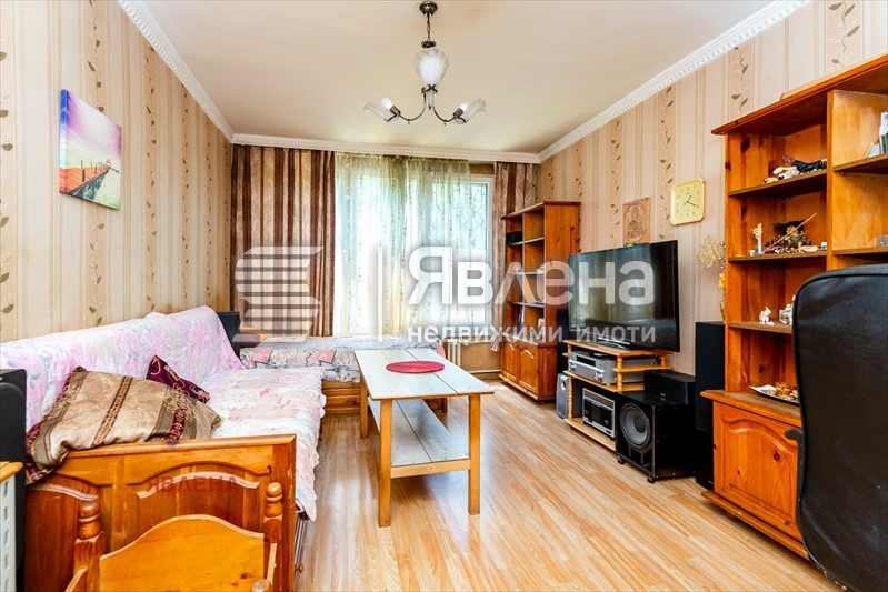 Продава 4-СТАЕН, гр. София, Хаджи Димитър, снимка 2 - Aпартаменти - 48119381