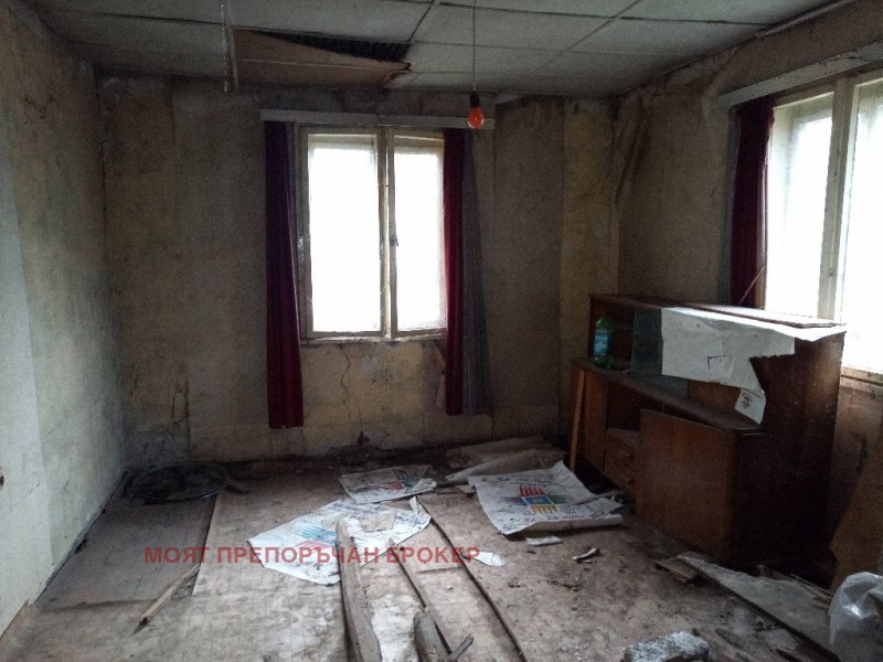 Продава КЪЩА, гр. София, Хаджи Димитър, снимка 5 - Къщи - 52696098