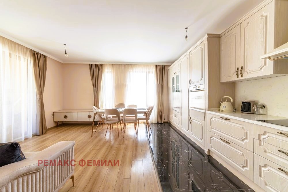 Продава 3-СТАЕН, гр. Варна, Трошево