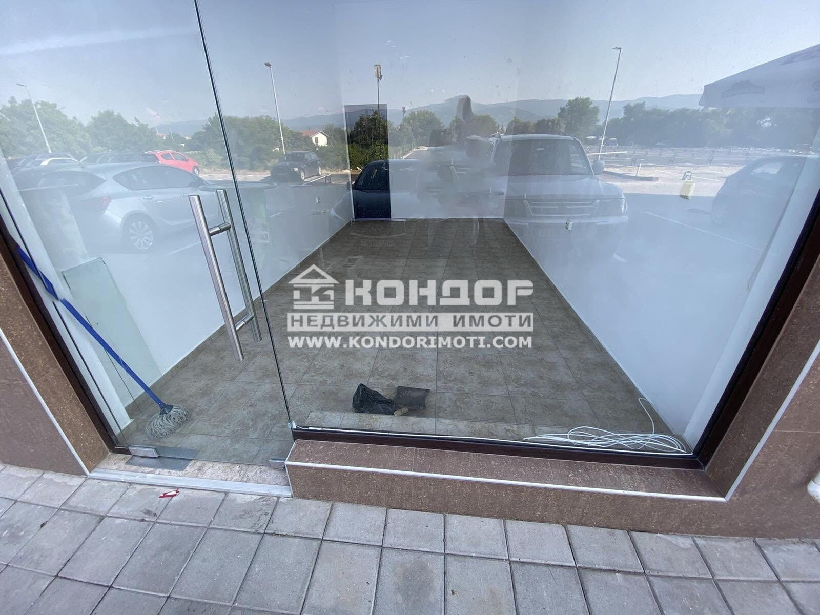 Продава МАГАЗИН, гр. Пловдив, Кючук Париж, снимка 2 - Магазини - 54216701